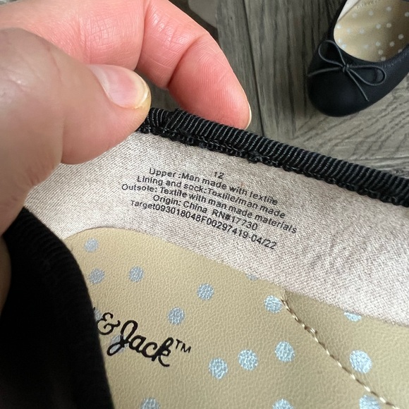 Cat and Jack black flats for girls size 12 (years 5-6) - Picture 2 of 6